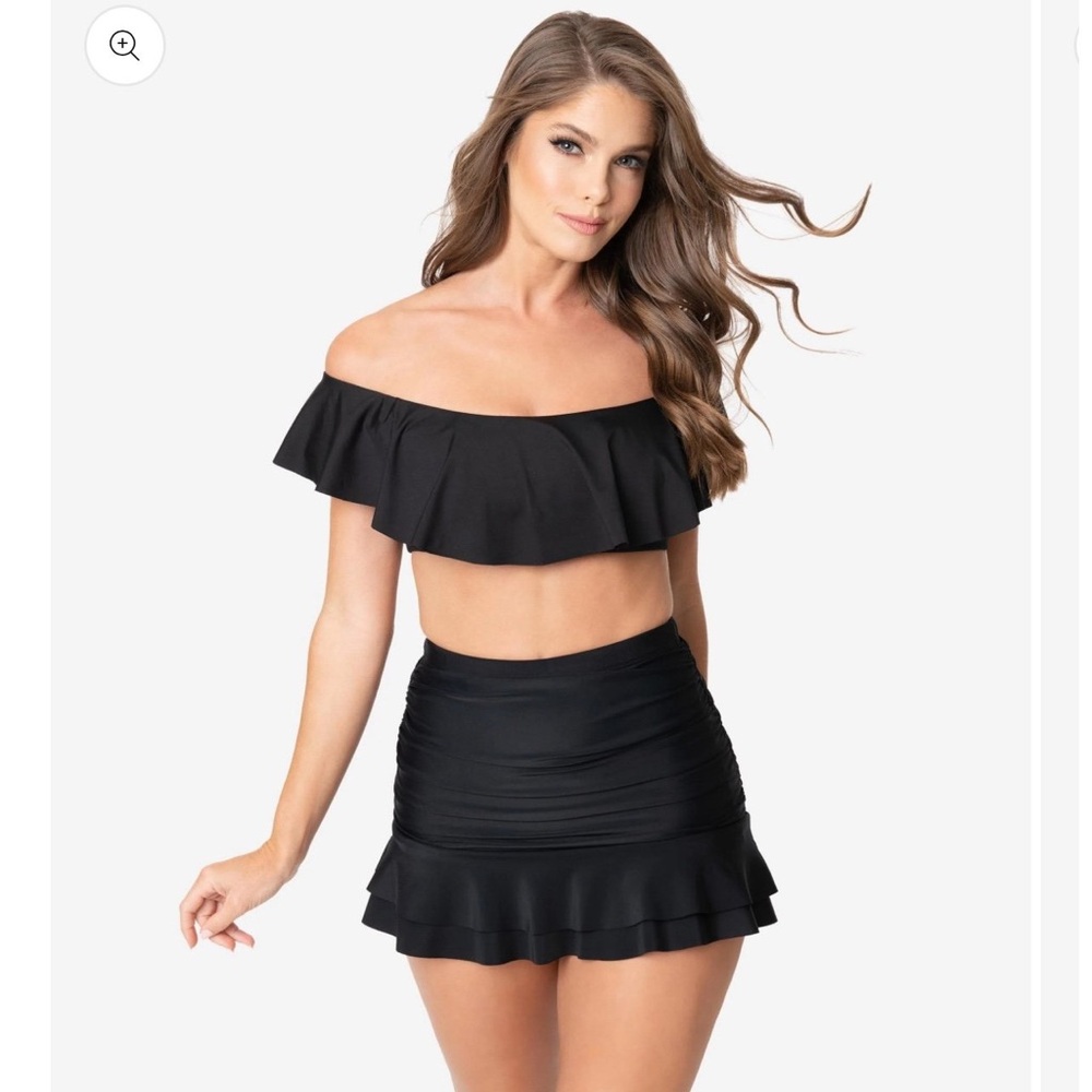 New Black Ruffled Bikini Top Size 3X